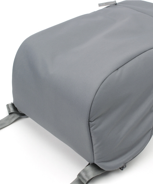 incase(インケース)の「※入荷禁止※CL55536 Icon Slim Pack Nylon(バックパック/リュック・メンズ・グレー・ONE SIZE)」の2枚目の写真