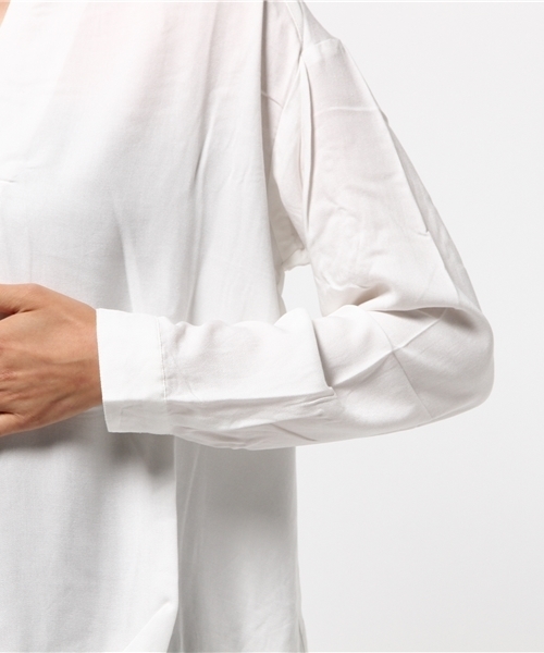 VENCEEXCHANGE（ヴァンスエクスチェンジ）の「レーヨンスキッパーシャツ  （シャツ/ブラウス・レディース・レンガ/オフホワイト/ダークグリーン・MEDIUM）」の10枚目の写真