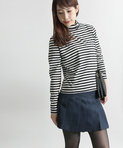 WEGO（ウィゴー）の「WEGO/無地プリーツミニスカート（スカート・レディース・ブラック/ライトピンク/ライトイエロー/ホワイト/レッド/ネイビー/グレー・FREE）」の4枚目の写真