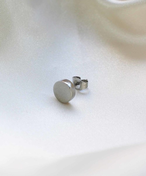 Vaya Con Dios（ヴァヤコンディオス）の「【VayaConDios/ ヴァヤコンディオス】ステンレス製サークルスタッドピアス[片耳用]（ピアス（片耳用）・メンズ・ゴールド/シルバー/ブラック/ピンクゴールド・FREE）」の16枚目の写真