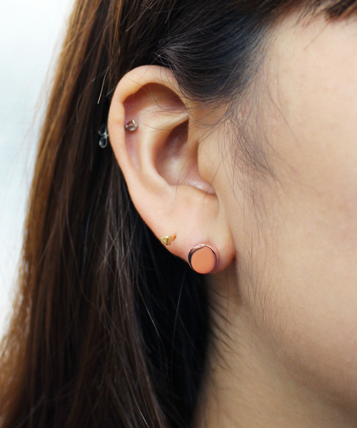 Vaya Con Dios（ヴァヤコンディオス）の「【VayaConDios/ ヴァヤコンディオス】ステンレス製サークルスタッドピアス[片耳用]（ピアス（片耳用）・メンズ・ゴールド/シルバー/ブラック/ピンクゴールド・FREE）」の22枚目の写真