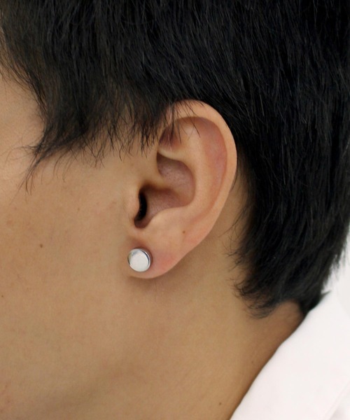 Vaya Con Dios（ヴァヤコンディオス）の「【VayaConDios/ ヴァヤコンディオス】ステンレス製サークルスタッドピアス[片耳用]（ピアス（片耳用）・メンズ・ゴールド/シルバー/ブラック/ピンクゴールド・FREE）」の11枚目の写真