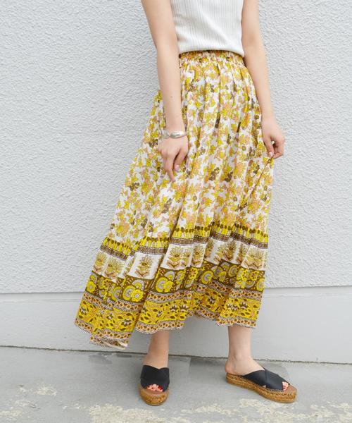 Khaju(カージュ)の「Khaju:プリントスカート◇(スカート・レディース・イエロー/パープル・ONE SIZE)」の3枚目の写真