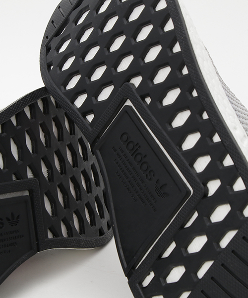 adidas Originals（アディダスオリジナルス）の「オリジナルス エヌエムディー[NMD_CS2 PK]（スニーカー・メンズ・グレー/ブラック×ピンク・26.0cm/27.0cm/28.5cm/23.5cm/28.0cm/25.0cm/26.5cm/27.5cm/24.0cm/25.5cm/24.5cm/22.5cm/23.0cm/29.0cm）」の11枚目の写真