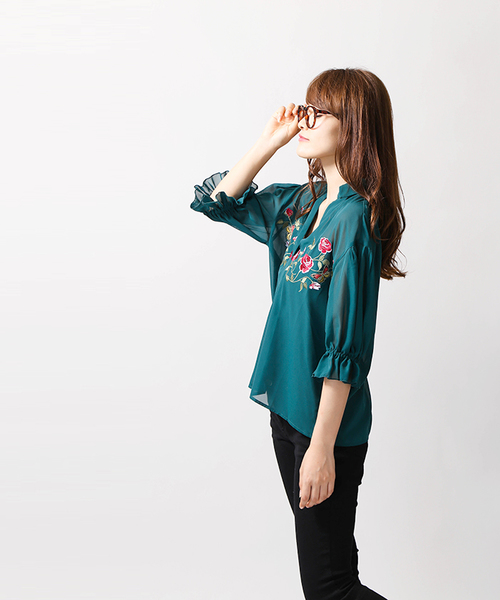 WEGO(ウィゴー)の「WEGO/フラワー刺繍スキッパーシャツ(シャツ/ブラウス・レディース・ダークグリーン/ホワイト/ピンク系その他・FREE)」の22枚目の写真