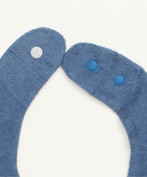 apres les cours（アプレレクール）の「花柄スタイ（スタイ/よだれかけ・キッズ・グレー/レッド・90）」の7枚目の写真