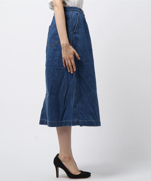 LBC(エルビーシー)の「デニム前ボタンロングスカート(デニムスカート・レディース・ネイビー/ブルー・LARGE/MEDIUM)」の4枚目の写真
