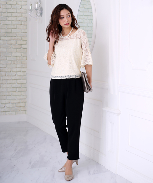 Bou Jeloud(ブージュルード)の「【WEB限定】結婚式◇パーティー◇コンサート◇入卒式etc レースレイヤードトップス セットアップ(セットアップ・レディース・ブラック/ネイビー/A・FREE)」の1枚目の写真