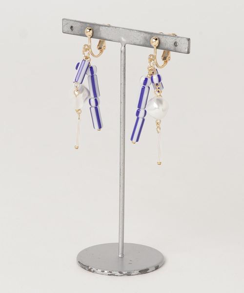 TONE SELECT GOODS(トーンセレクトグッズ)の「【tschuss(チュース)】Polly (ポリー) イヤリング(イヤリング・レディース・ブラック/イエロー/レッド/オレンジ/ブルー/グリーン・FREE)」の4枚目の写真