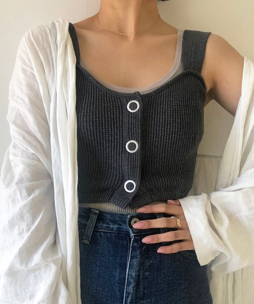 TODAYFUL（トゥデイフル）の「ワッフルボタンビスチェ（その他トップス・レディース・キナリ/ベージュ/チャコールグレー・FREE）」の19枚目の写真