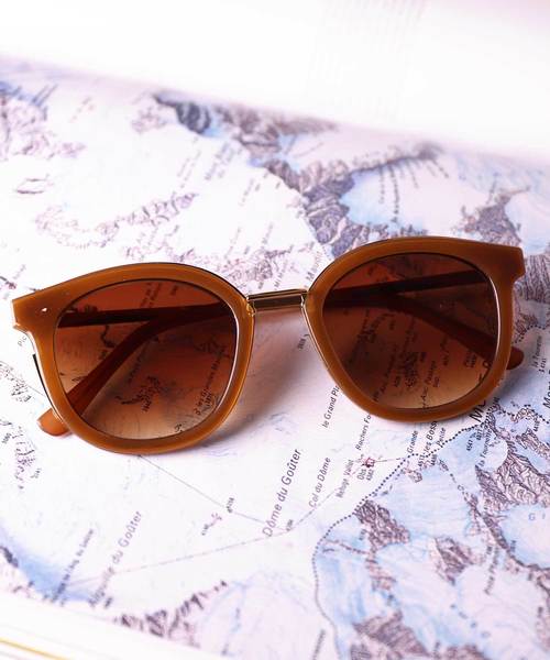 LUGG NAGG（ラグナグ）の「【LUGG NAGG SELECT/ ラグナグセレクト】コンビ/メタル/ビッグラウンド/サングラス/UV400（サングラス・レディース・ブラック/ブラウン/ベージュ/グレー/ゴールド/ゴールド系その他/ゴールド×グレー/ゴールド系その他2/ゴールド系その他3/ブラック×ゴールド/ブラウン系その他/グレー系その他/ピンク/ブラウン系その他2/ダークブラック/ブラウン系その他3/クリア/クリアイエロー/ブラック系その他/ブラウン系その他4/グレー系その他2/ピンク系その他・FREE）」の11枚目の写真