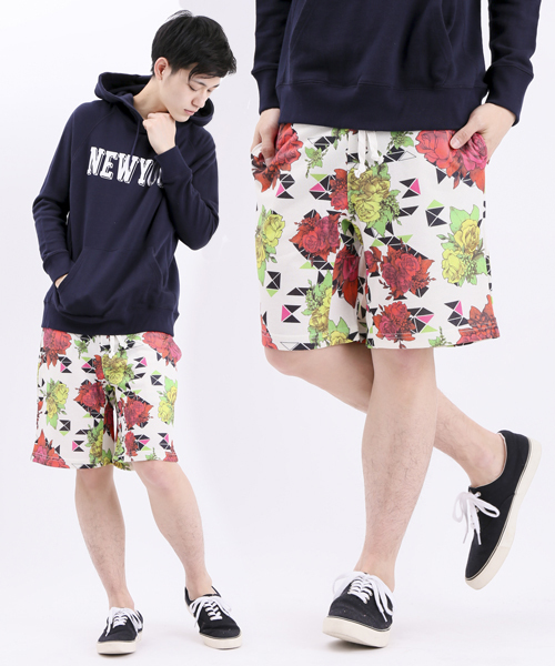 WEGO（ウィゴー）の「WEGO/ジオメトリックフラワーショーツ（その他パンツ・メンズ・ホワイト/ブラック・LARGE/MEDIUM）」の2枚目の写真