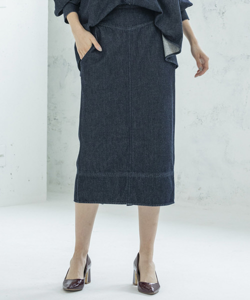 Emma Taylor（エマテイラー）の「デニムタイトスカート（ひざ下丈）（スカート・レディース・ネイビー/オフホワイト・38/36）」の2枚目の写真