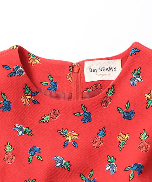 Ray BEAMS（レイビームス）の「Ray BEAMS / フラワープリント クルーネック ワンピース（ワンピース・レディース・レッド/ブラック・0/1）」の8枚目の写真