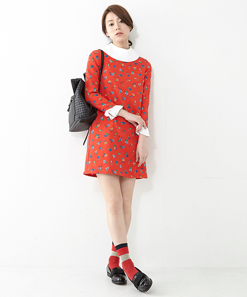 Ray BEAMS（レイビームス）の「Ray BEAMS / フラワープリント クルーネック ワンピース（ワンピース・レディース・レッド/ブラック・0/1）」の13枚目の写真
