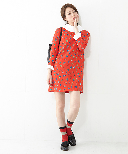 Ray BEAMS（レイビームス）の「Ray BEAMS / フラワープリント クルーネック ワンピース（ワンピース・レディース・レッド/ブラック・0/1）」の12枚目の写真
