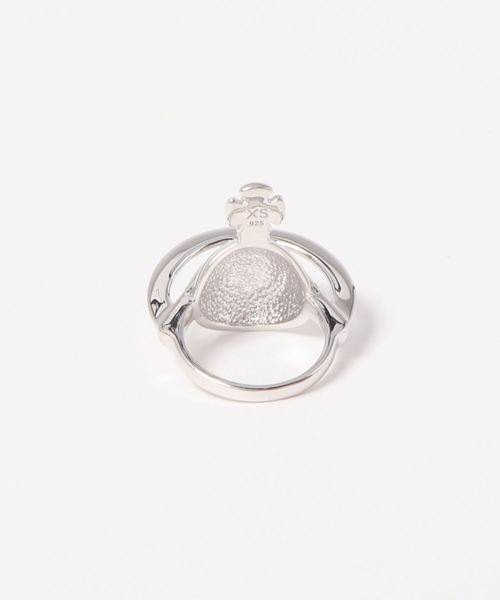 Vivienne Westwood（ヴィヴィアンウエストウッド）の「64040037/SOLID ORB RING（リング・レディース・シルバー/ゴールド・SMALL/MEDIUM/LARGE/X-LARGE/X-SMALL）」の3枚目の写真