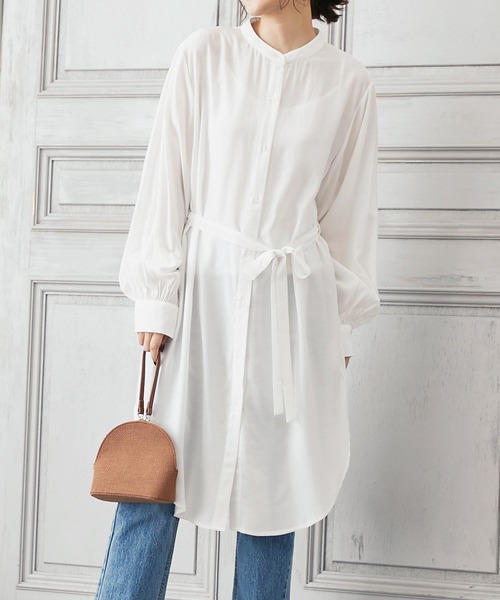 KOBE LETTUCE(コウベレタス)の「リボン付きチュニック丈シアートップス シャツワンピース(ワンピース・レディース・オフホワイト/ライトカーキ/ベージュ系その他・FREE)」の2枚目の写真