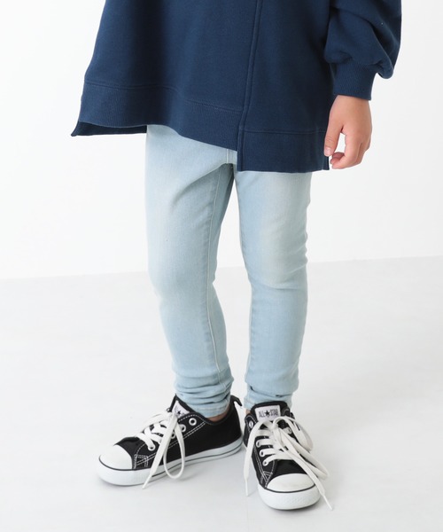 devirock(デビロック)の「楽デニム スキニーデニムパンツ(その他パンツ・キッズ・サックスブルー/ブルー系その他/ネイビー/ワンウォッシュ・130cm/150cm/120cm/160cm/140cm/110cm/100cm)」の3枚目の写真