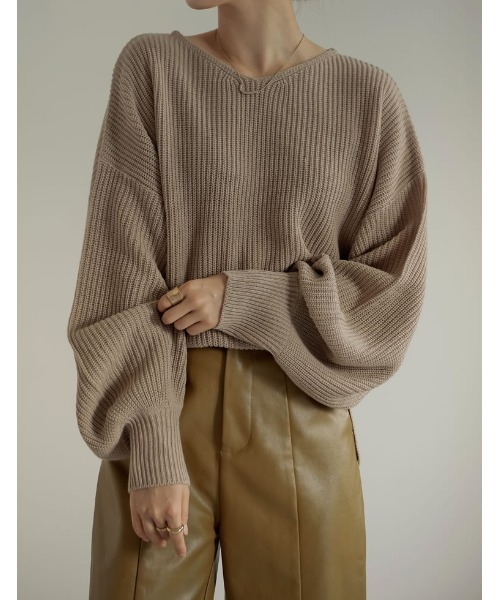 Re:EDIT（リエディ）の「選べるVネックorタートルネックぽわん袖畦編みニットトップス（ニット/セーター・レディース・ブラック/ベージュ/グレー/ピンク/グリーン/アイボリー/モカ/ライム/ブルー/パープル系その他/グリーン系その他・BM/AL/AM/BL）」の7枚目の写真