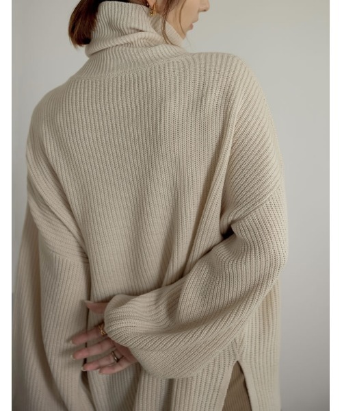 Re:EDIT（リエディ）の「選べるVネックorタートルネックぽわん袖畦編みニットトップス（ニット/セーター・レディース・ブラック/ベージュ/グレー/ピンク/グリーン/アイボリー/モカ/ライム/ブルー/パープル系その他/グリーン系その他・BM/AL/AM/BL）」の20枚目の写真