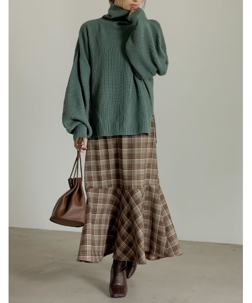 Re:EDIT（リエディ）の「選べるVネックorタートルネックぽわん袖畦編みニットトップス（ニット/セーター・レディース・ブラック/ベージュ/グレー/ピンク/グリーン/アイボリー/モカ/ライム/ブルー/パープル系その他/グリーン系その他・BM/AL/AM/BL）」の21枚目の写真