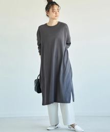 ストレートラインニットワンピース *