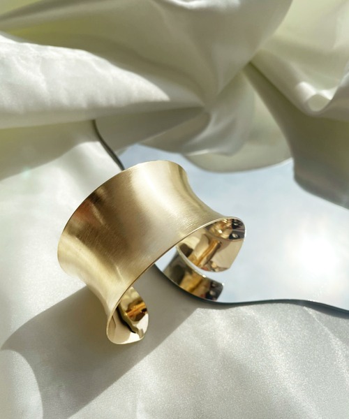 kutir（クティール）の「アソートワイドバングル（バングル/リストバンド・レディース・シルバー系その他2/ゴールド系その他2/シルバー/ゴールド・FREE）」の10枚目の写真