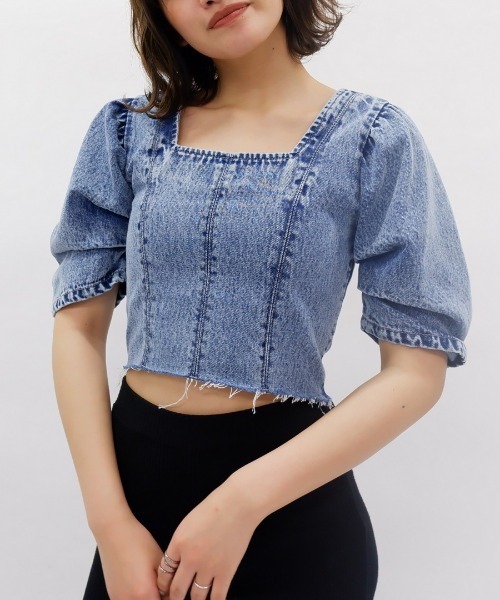 SPIRALGIRL（スパイラルガール）の「タックスリーブデニムトップス（シャツ/ブラウス・レディース・ベージュ/ブルー・FREE）」の7枚目の写真