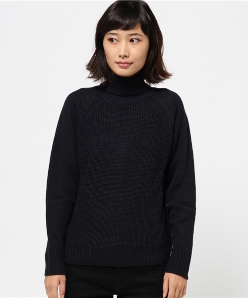 BEAMS LIGHTS Women's(ビームスライツ ウィメンズ)の「BEAMS LIGHTS / あぜ編みラグラン タートルネックプルオーバー(ニット/セーター・レディース・オフホワイト/グレー/ネイビー・FREE)」の4枚目の写真