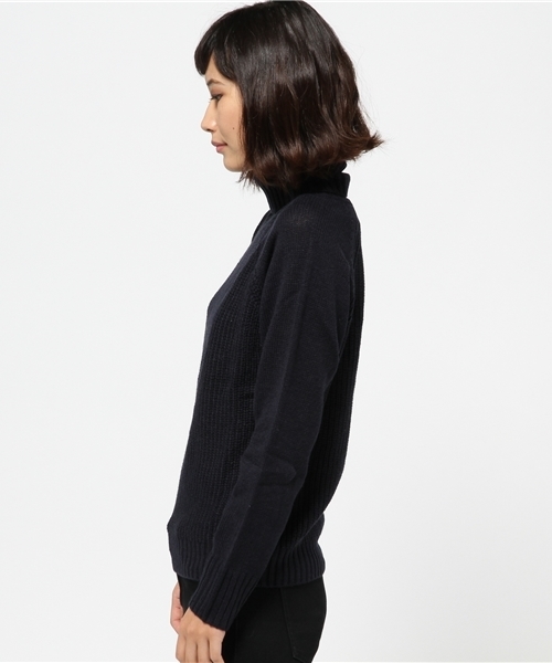 BEAMS LIGHTS Women's(ビームスライツ ウィメンズ)の「BEAMS LIGHTS / あぜ編みラグラン タートルネックプルオーバー(ニット/セーター・レディース・オフホワイト/グレー/ネイビー・FREE)」の5枚目の写真