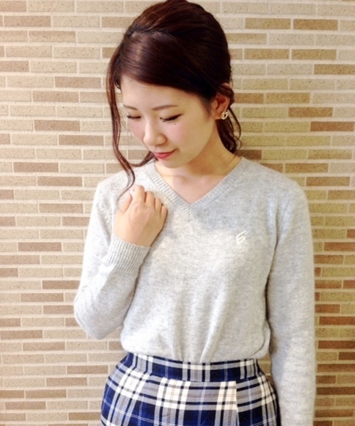 Chico(チコ)の「ナイロンアンゴラVニット(ニット/セーター・レディース・グレー/ホワイト/レッド/ミント/ネイビー・FREE)」の6枚目の写真