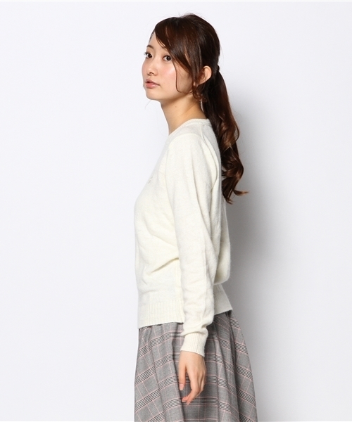 Chico(チコ)の「ナイロンアンゴラVニット(ニット/セーター・レディース・グレー/ホワイト/レッド/ミント/ネイビー・FREE)」の15枚目の写真