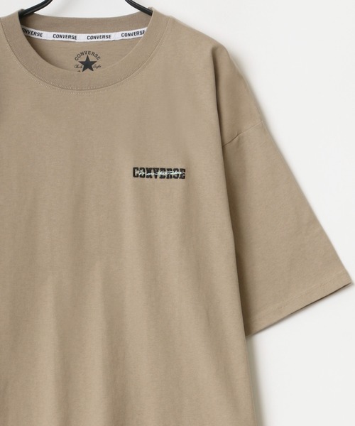 CONVERSE(コンバース)の「CONVERSE/コンバース ビッグシルエット バックプリント シューズ イラスト Tシャツ(Tシャツ/カットソー・メンズ・ホワイト/ブラック/ベージュ/グリーン・LL/M/L)」の16枚目の写真