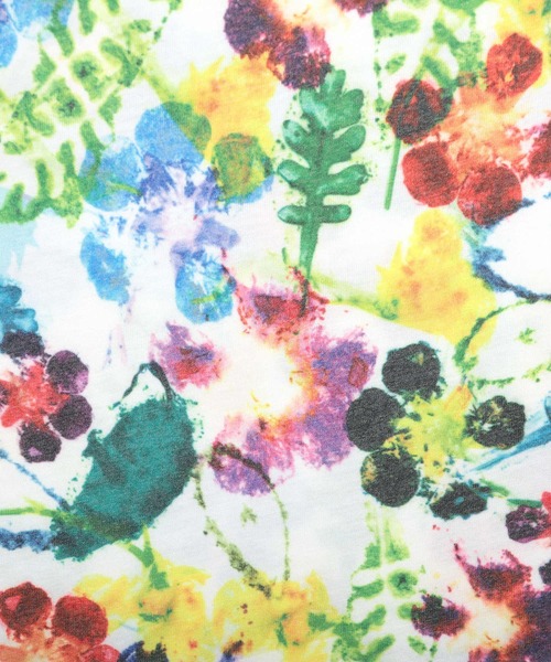 Design Tshirts Store graniph（デザイン　ティーシャツ　ストア　グラニフ）の「ハンマードプランツ | 総柄タンクトップ(オフホワイト)（タンクトップ・レディース・オフホワイト・FREE）」の8枚目の写真