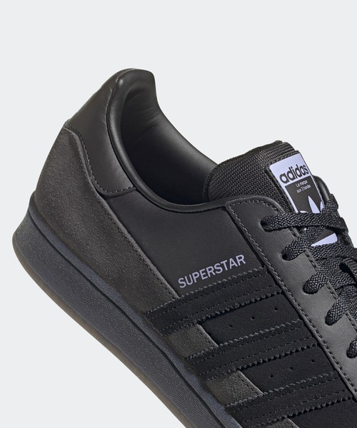adidas（アディダス）の「スーパースター [Superstar] アディダスオリジナルス（スニーカー・メンズ・ブラック系その他/ホワイト系その他・22.5cm/23.5cm/24.5cm/25.5cm/26.5cm/27.5cm/28.5cm/23.0cm/24.0cm/25.0cm/26.0cm/27.0cm/28.0cm/29.0cm/22.0cm）」の6枚目の写真