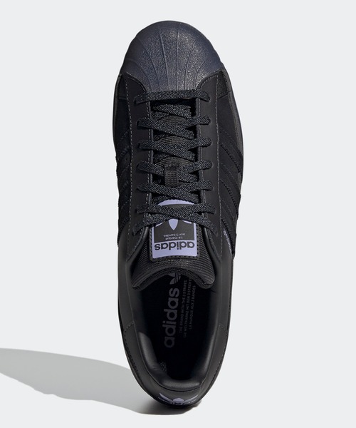 adidas（アディダス）の「スーパースター [Superstar] アディダスオリジナルス（スニーカー・メンズ・ブラック系その他/ホワイト系その他・22.5cm/23.5cm/24.5cm/25.5cm/26.5cm/27.5cm/28.5cm/23.0cm/24.0cm/25.0cm/26.0cm/27.0cm/28.0cm/29.0cm/22.0cm）」の3枚目の写真