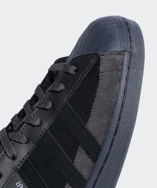 adidas（アディダス）の「スーパースター [Superstar] アディダスオリジナルス（スニーカー・メンズ・ブラック系その他/ホワイト系その他・22.5cm/23.5cm/24.5cm/25.5cm/26.5cm/27.5cm/28.5cm/23.0cm/24.0cm/25.0cm/26.0cm/27.0cm/28.0cm/29.0cm/22.0cm）」の16枚目の写真