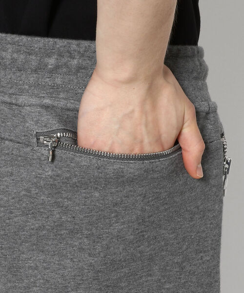 BALR.（ボーラー）の「BALR./ボーラー/Q-SERIES SLIM CLASSIC SW/スリム　クラシックスウェットパンツ/正規商品（その他パンツ・メンズ・ブラック/チャコール/レッド・SMALL/MEDIUM/LARGE/X-SMALL）」の17枚目の写真