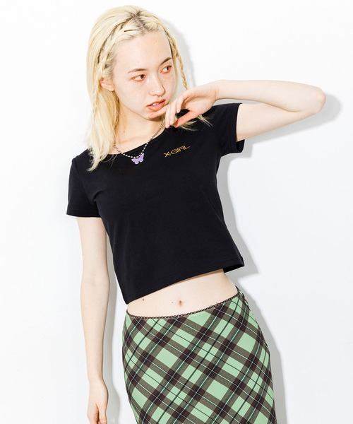 X-girl（エックスガール）の「SQUARE NECK BABY TEE（Tシャツ/カットソー・レディース・ライトグリーン/ブラック/ホワイト・M/S）」の3枚目の写真