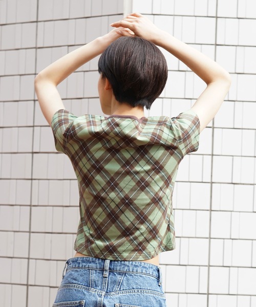 X-girl（エックスガール）の「SQUARE NECK BABY TEE（Tシャツ/カットソー・レディース・ライトグリーン/ブラック/ホワイト・M/S）」の4枚目の写真