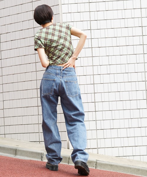 X-girl（エックスガール）の「SQUARE NECK BABY TEE（Tシャツ/カットソー・レディース・ライトグリーン/ブラック/ホワイト・M/S）」の5枚目の写真