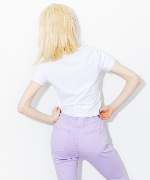 X-girl（エックスガール）の「SQUARE NECK BABY TEE（Tシャツ/カットソー・レディース・ライトグリーン/ブラック/ホワイト・M/S）」の19枚目の写真