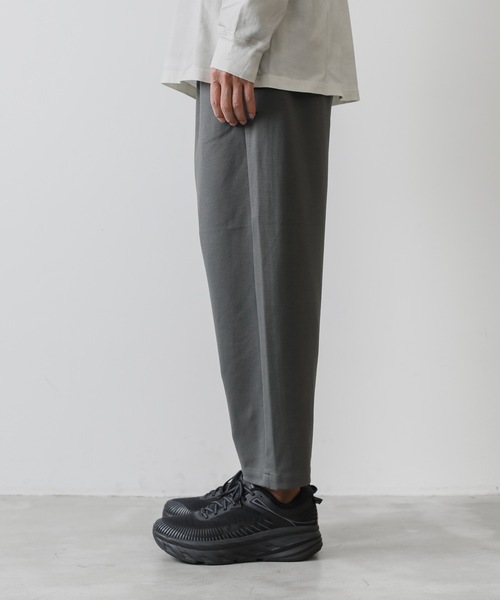 ATTACHMENT（アタッチメント）の「COMPRESSED PONTE JERSEY TWO PLEATS TAPERED FIT EASY PANTS（スラックス・メンズ・ブラック/グレー系その他・1/2/3）」の13枚目の写真