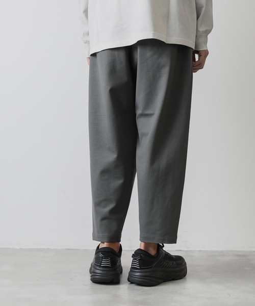 ATTACHMENT（アタッチメント）の「COMPRESSED PONTE JERSEY TWO PLEATS TAPERED FIT EASY PANTS（スラックス・メンズ・ブラック/グレー系その他・1/2/3）」の14枚目の写真