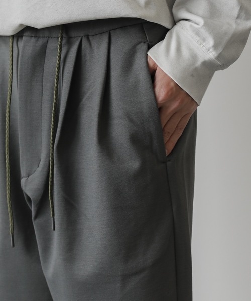 ATTACHMENT（アタッチメント）の「COMPRESSED PONTE JERSEY TWO PLEATS TAPERED FIT EASY PANTS（スラックス・メンズ・ブラック/グレー系その他・1/2/3）」の16枚目の写真