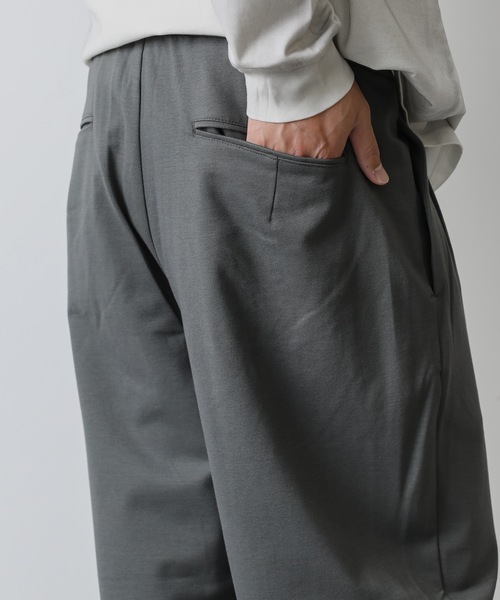 ATTACHMENT（アタッチメント）の「COMPRESSED PONTE JERSEY TWO PLEATS TAPERED FIT EASY PANTS（スラックス・メンズ・ブラック/グレー系その他・1/2/3）」の17枚目の写真