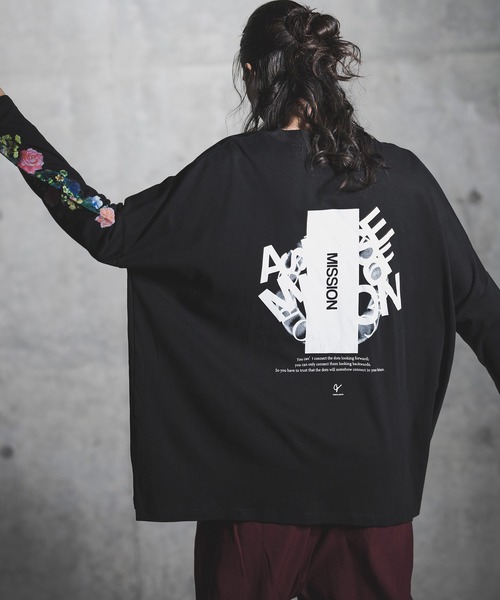 GLIMCLAP(グリムクラップ)の「mlt3499-Printed design long sleeves T-shirt Tシャツ(Tシャツ/カットソー・メンズ・ホワイト/ブラック・S/L/M)」の2枚目の写真