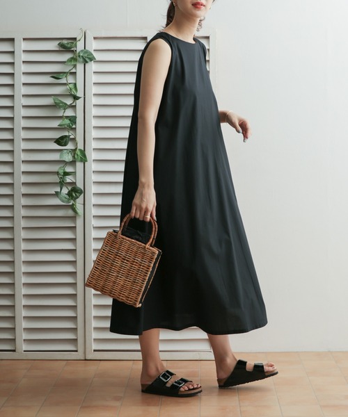 URBAN RESEARCH DOORS（アーバンリサーチドアーズ）の「【WEB限定】ノースリーブAラインワンピース（ワンピース・レディース・チェック/ブラック/カーキ・ONE）」の11枚目の写真