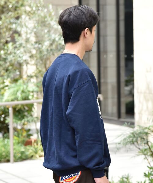 SHIPS（シップス）の「THE NITTY GRITTY ARCHIVE CITY: カレッジ ロゴ スウェット（スウェット・メンズ・ライトグレー/ライトホワイト/ネイビー・MEDIUM/LARGE/X-LARGE）」の9枚目の写真